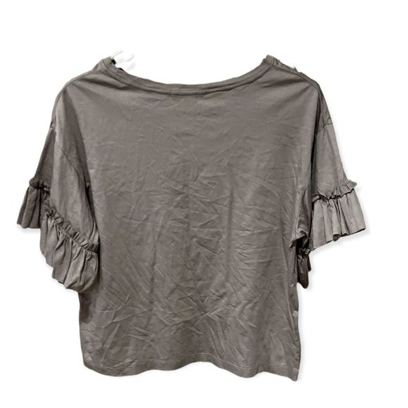 3/$25.   Yuyan classic fashion top size Medium - Picture 2 of 7
